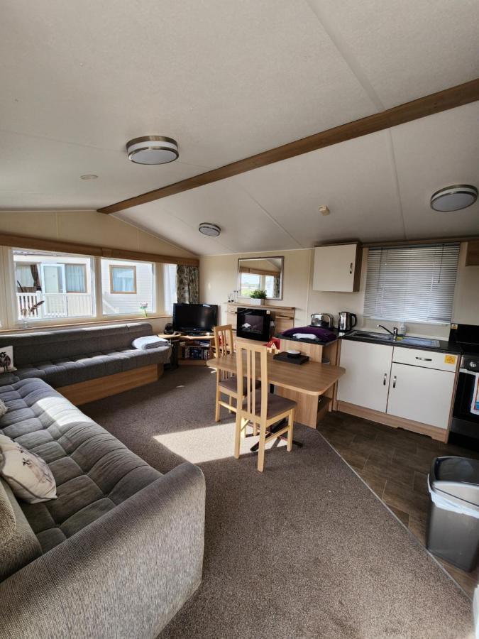 Lakeside Cotswold Holiday Home Cirencester Exterior foto