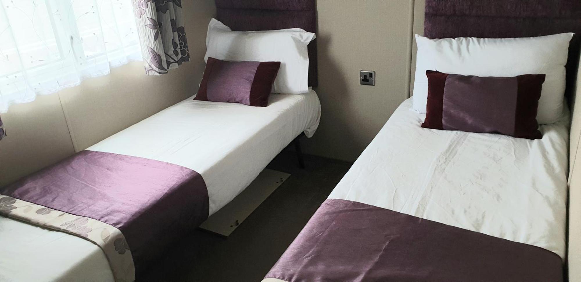 Lakeside Cotswold Holiday Home Cirencester Zimmer foto